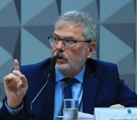 Imagem do post Após escândalo, ex-diretor do INSS nega envolvimento com políticos