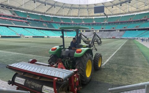 Imagem do post Arena Fonte Nova inicia troca total do gramado