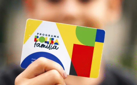 Imagem do post 2 milhões de famílias saem do Bolsa Família em 2025; entenda