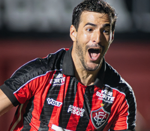 Imagem do post Deu Leão! Vitória bate o Bahia e respira no Brasileirão