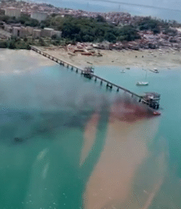 Imagem do post Homem fica ferido após barco incendiar em Madre de Deus