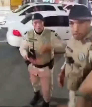 Imagem do post Policial agride homem em protesto por morte em São Marcos