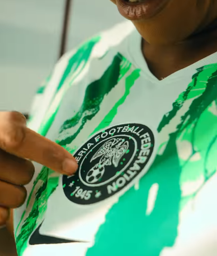 Avião da seleção da Nigéria sofre pane e atrasa chegada para jogo