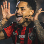 Embalado e confiante: Vitória encara Bragantino após eliminar o Flamengo