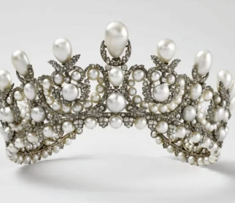 Imagem do post Roubo no Louvre: Joias raras são transferidas ao Banco da França