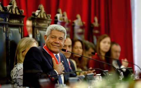 Imagem do post Jerônimo é homenageado na abertura do XVII Consepre e destaca importância da Bahia no fortalecimento do Judiciário