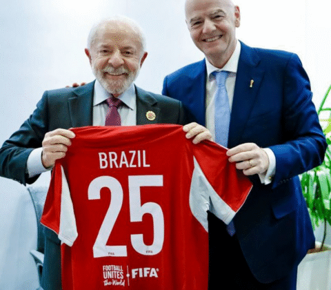 Imagem do post Lula convida presidente da FIFA para evento histórico no Brasil
