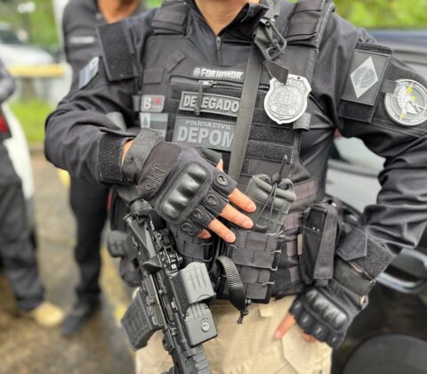 Imagem do post Casal suspeito de fraude com veículos de luxo é preso em Maceió