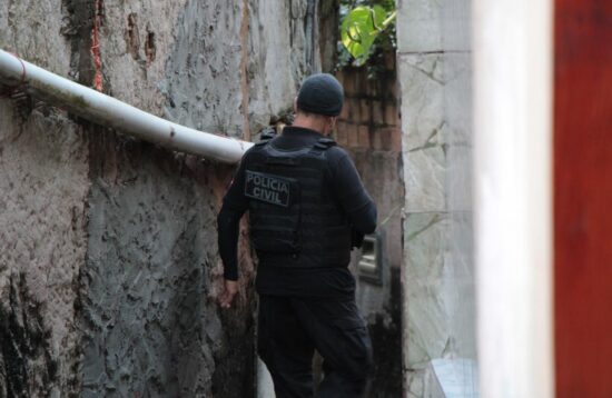 Traficante do BDM é preso em flagrante na Gomeia