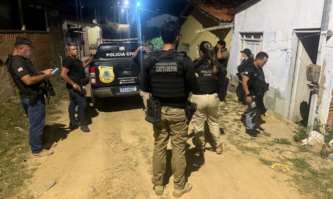 Suspeito de executar jovens na Bahia morre em confronto com a polícia
