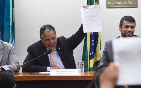 Imagem do post Comissão aprova relatório de Antonio Brito com novas regras de contratação e aposentadoria para agentes de saúde