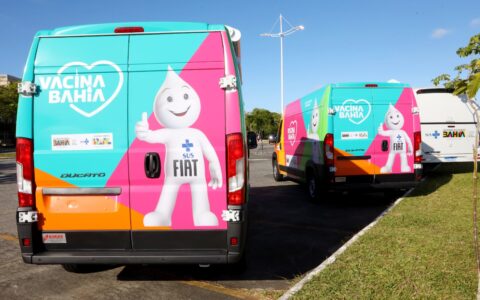Imagem do post Governo entrega micro-ônibus e Vacina Móvel para ampliar saúde no interior da Bahia