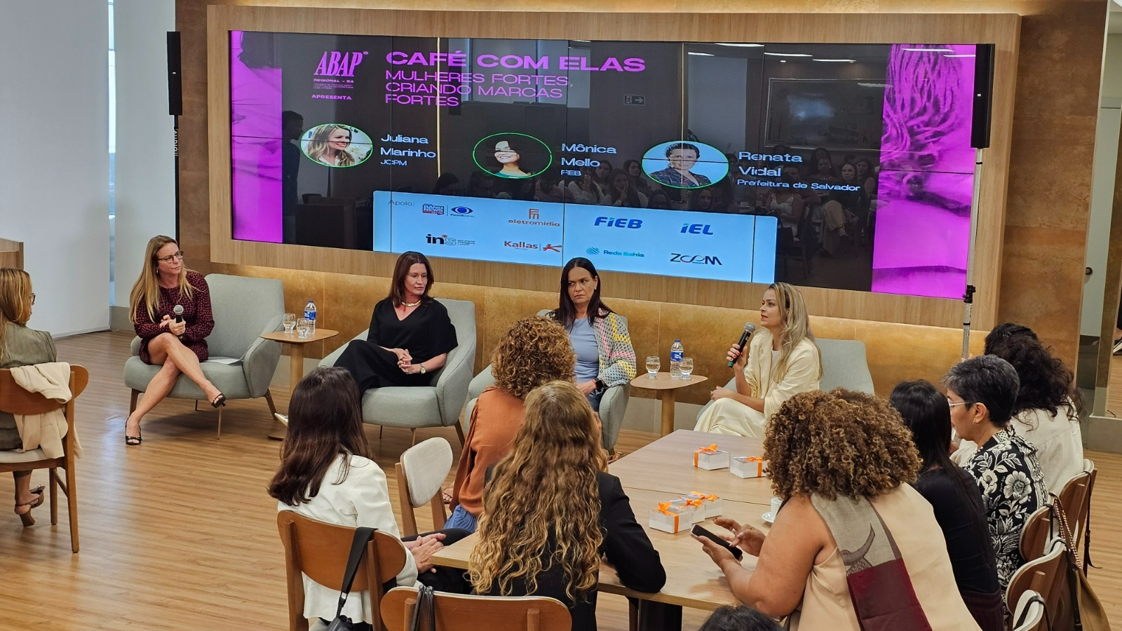 Café com Elas reúne lideranças femininas e fortalece debate sobre comunicação na Bahia