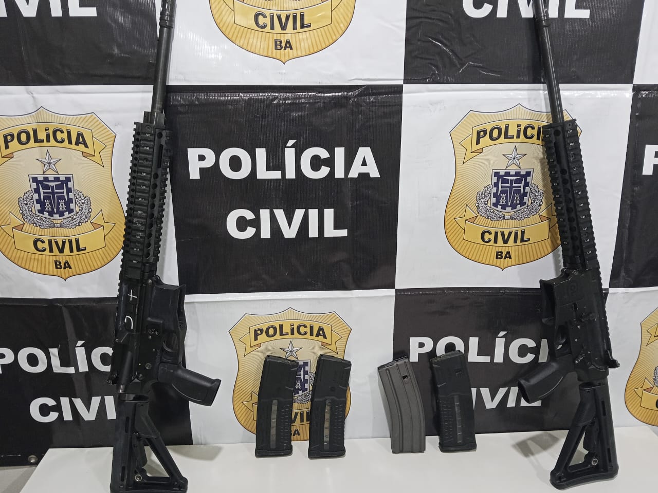 Homem é preso com dois fuzis na Bahia: ação rápida evita tragédia