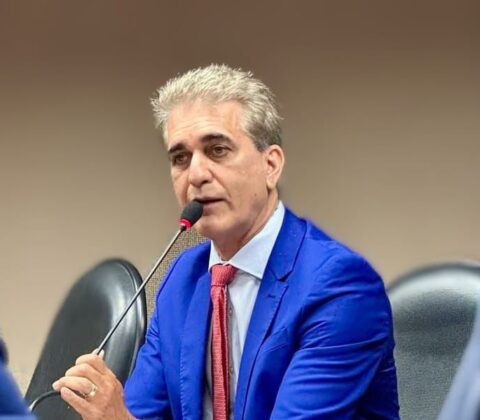 Imagem do post Robinson Almeida sugere ao MP que investigue possível ‘farra das bolsas de estudo’ na prefeitura