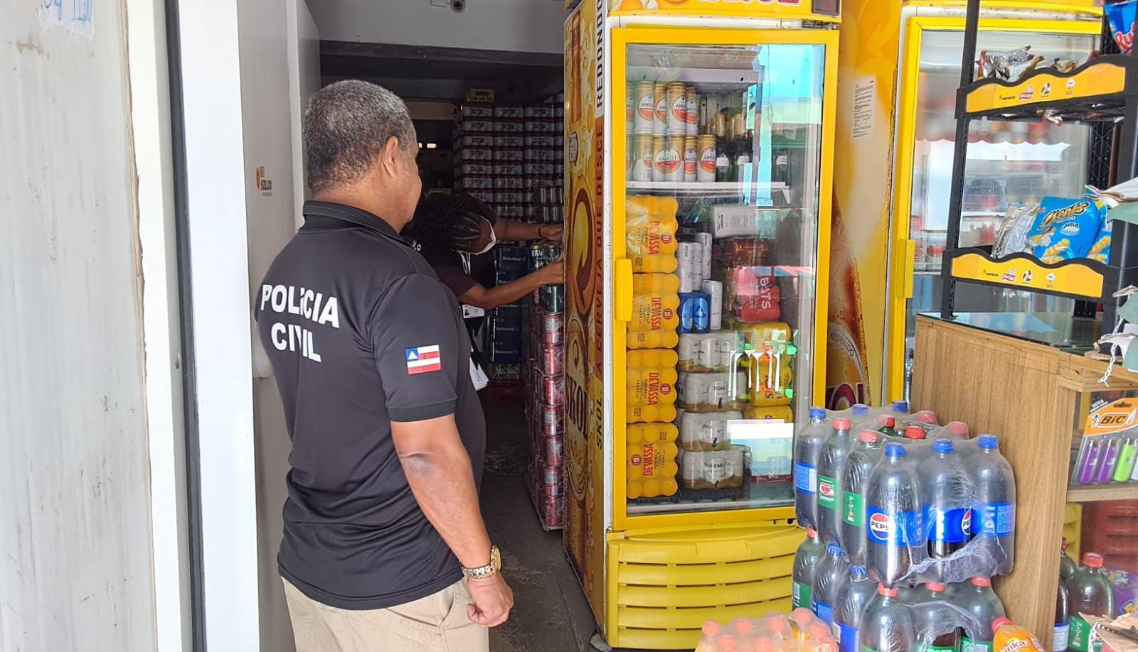 Operação apreende mais de 400 bebidas alcoólicas irregulares