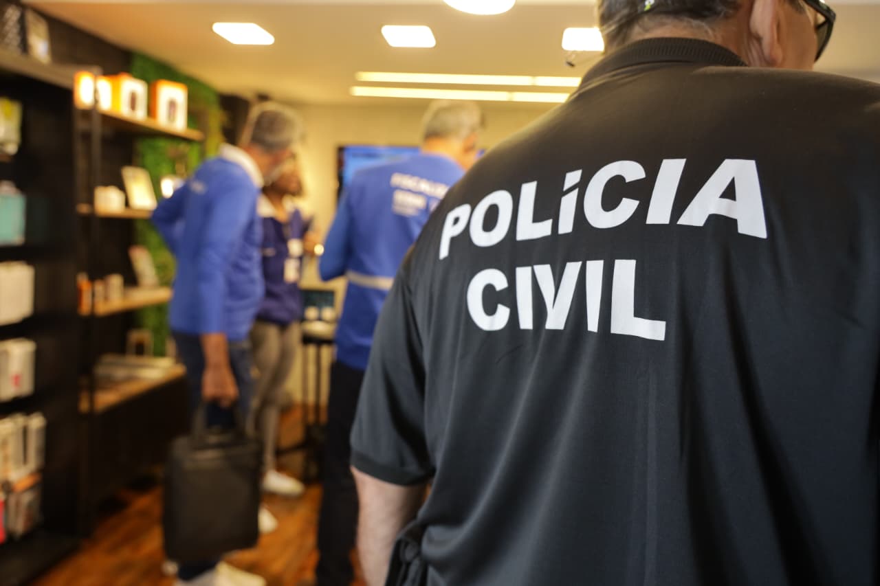 Operação Móbile 360°: PC desmantela esquema de roubo de celulares na Bahia