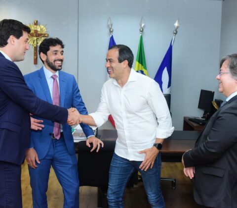 Imagem do post Bruno Reis recebe medalha Amigo da Associação do Ministério Público da Bahia