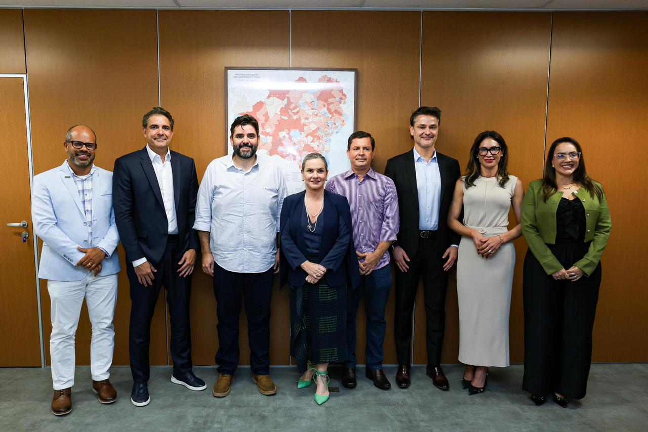 Ivana Bastos viabiliza reunião para investimento estratégico em Data Centers