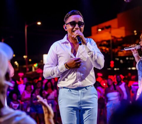 Imagem do post Cantor SANTIAGO lança EP e clipe com participação de influenciadores