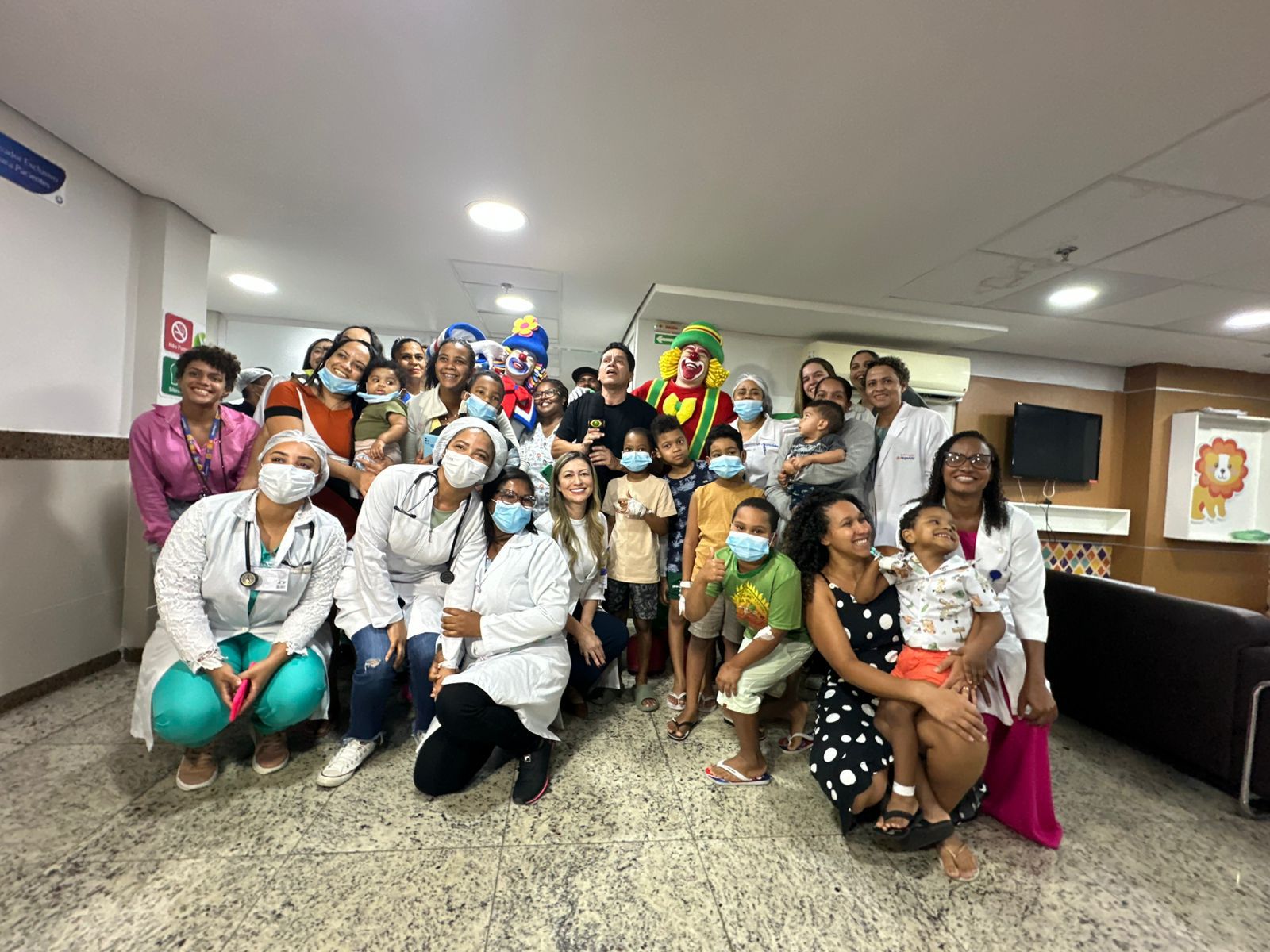 Com a força da internet e o apoio da Hapvida, Patati e Patatá realizam sonho de jovem em tratamento contra o câncer em Salvador