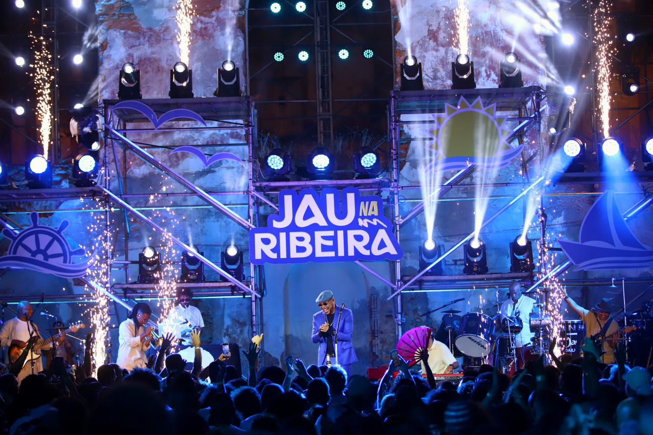Jau celebra tarde inesquecível na Ribeira e emociona o público na gravação do mais novo audiovisual