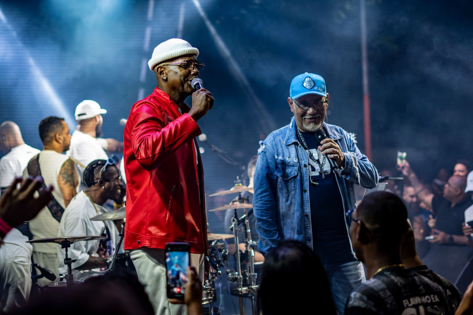 Evento “Flavinho e a CaSamba” leva o público ao delírio em Salvador com clássicos, convidados e muito samba