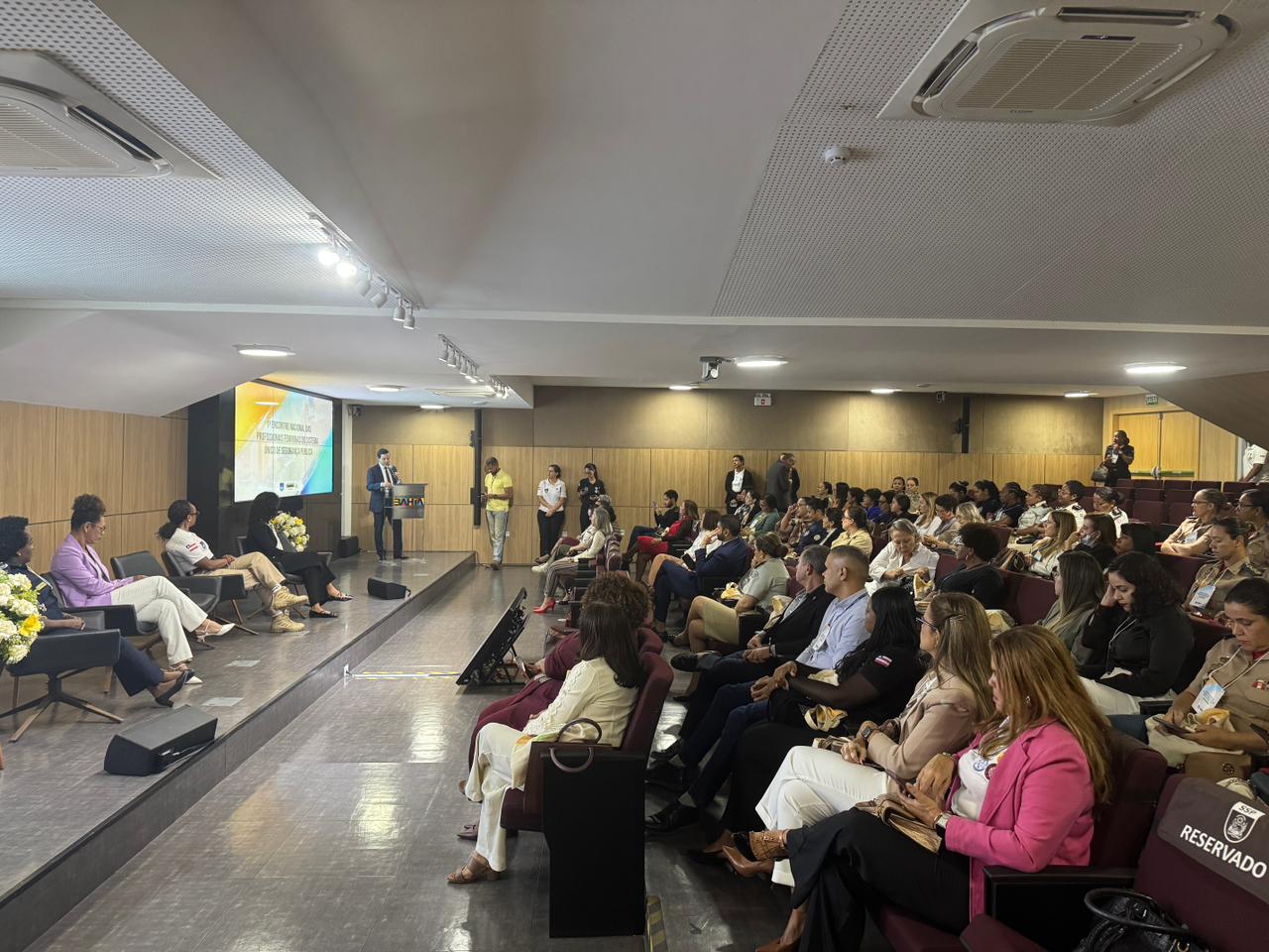 Polícia Civil participa do 1º Encontro Nacional de Profissionais Femininas
