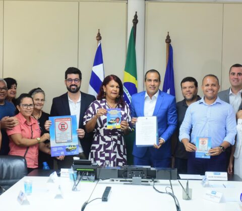 Imagem do post Prefeitura atualiza regulamento do transporte escolar para ampliar eficiência do serviço em Salvador