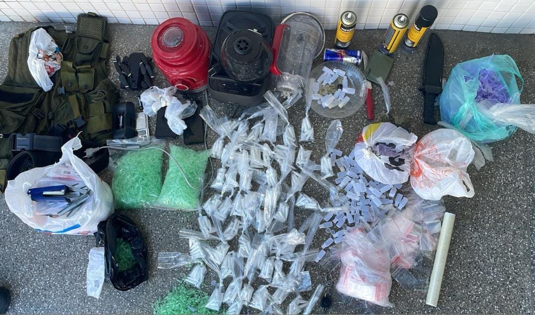 PM desarticula laboratório de drogas e prende suspeito de tráfico em Águas Claras