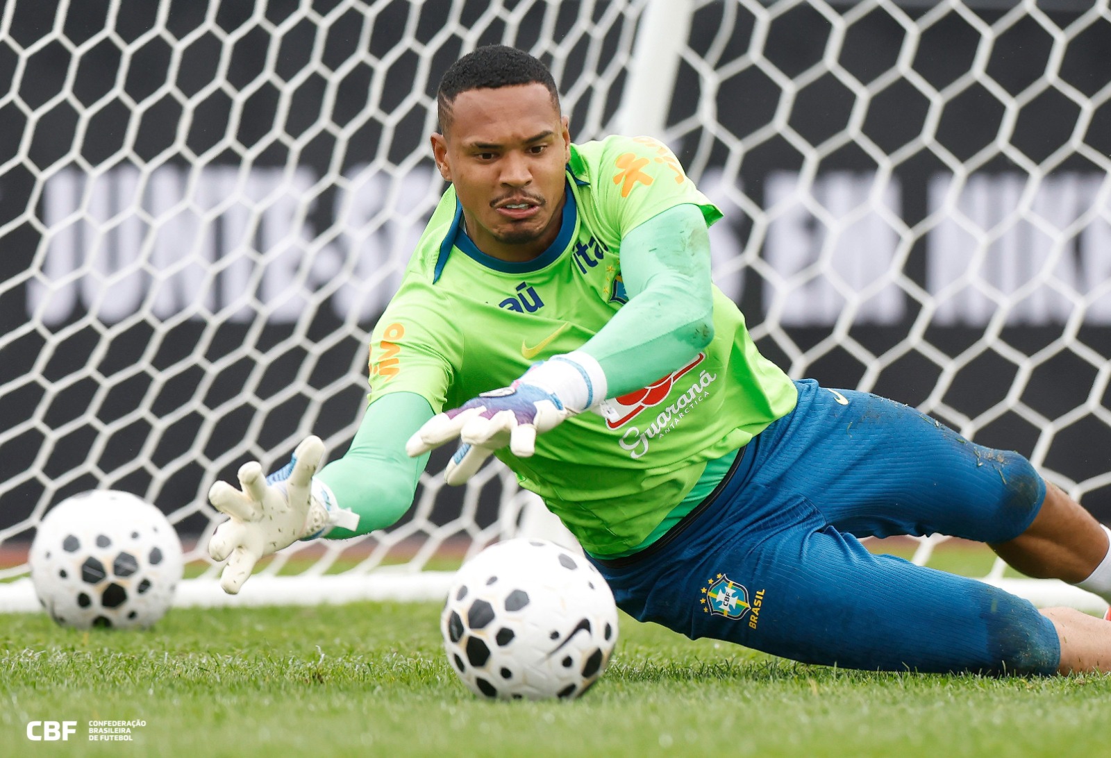 John celebra primeira convocação para a Seleção e admite: “A ficha está caindo aos poucos”