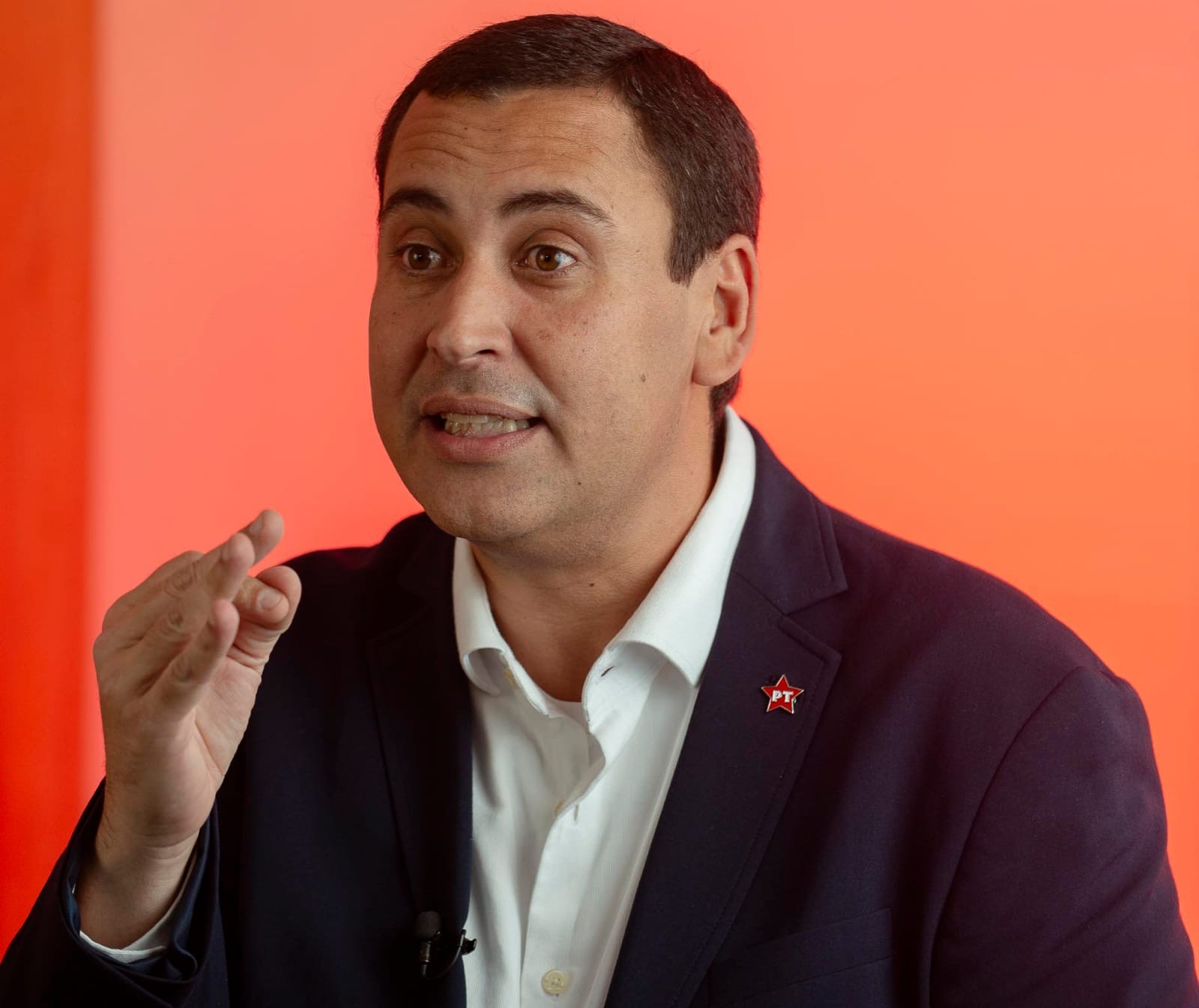 “Escala 6×1 rouba o seu tempo, sua saúde e o convívio familiar”, afirma secretário de Comunicação