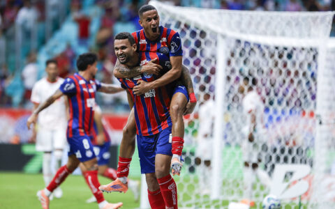 Imagem do post Bahia vira e enlouquece a Fonte Nova com vitória épica
