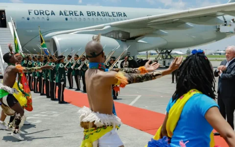 Imagem do post Lula desembarca na África do Sul para participar da Cúpula do G20