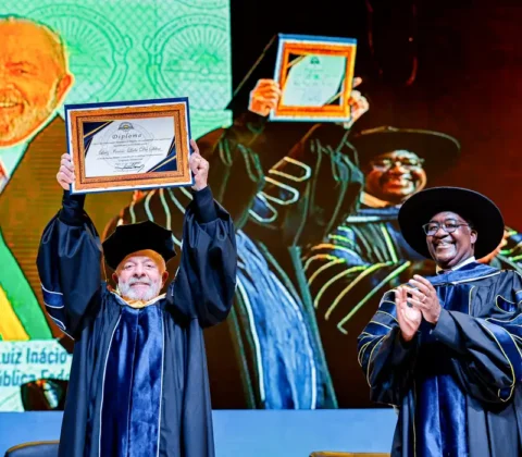 Imagem do post Lula recebe título de doutor honoris causa em Moçambique