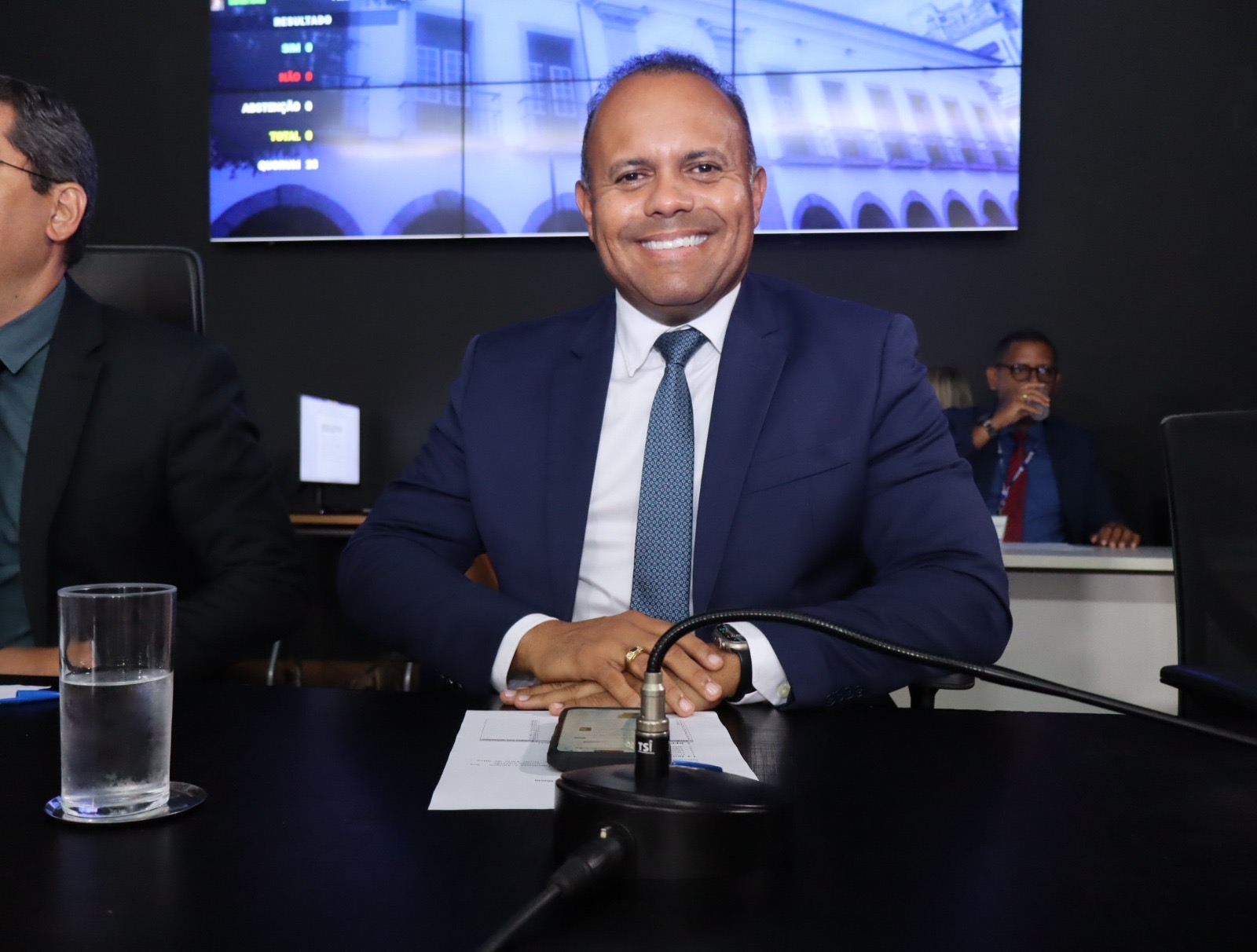 Kiki Bispo exalta destaque internacional de Salvador em sustentabilidade e alfineta oposição