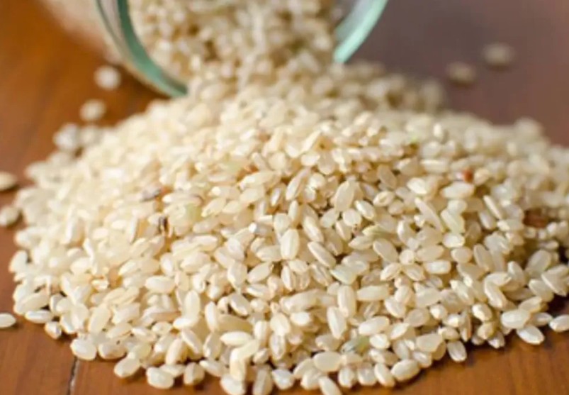Grão integral se destaca como alternativa nutritiva ao arroz branco