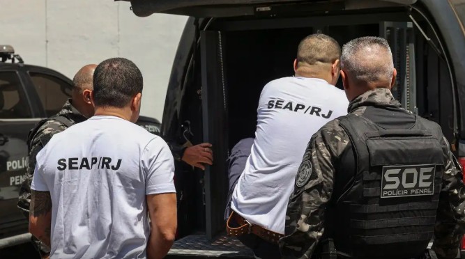 Chefes do Comando Vermelho são transferidos para presídios federais
