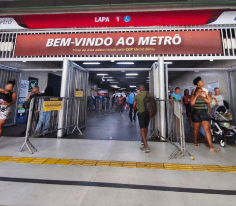 Imagem do post Metrô Bahia realiza ação com distribuição de preservativos no Dia Mundial de Combate à AIDS 