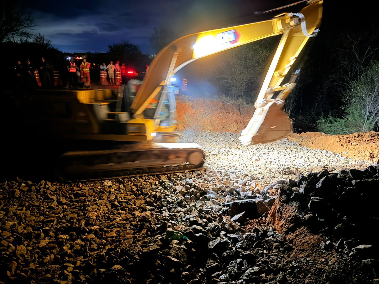 DNIT trabalha para recuperar trecho da BR-116 entre Araci e Tucano