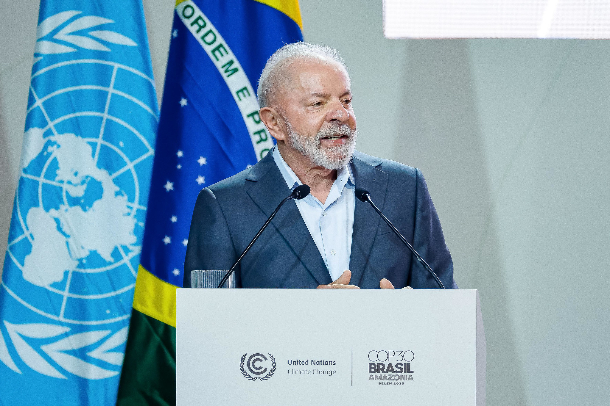 Lula lidera contra Bolsonaro e Tarcísio em intenções de voto para presidência