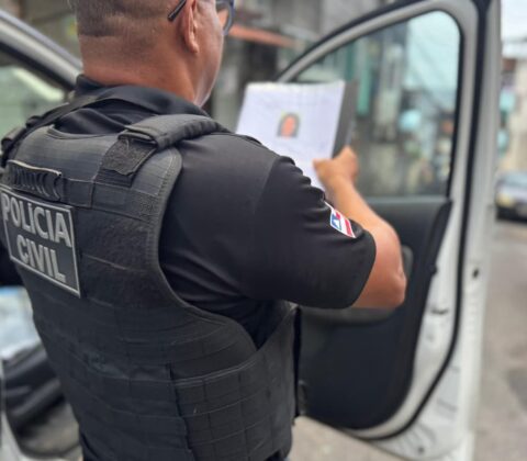 Imagem do post Homem investigado por armazenar pornografia infantil é preso com armas