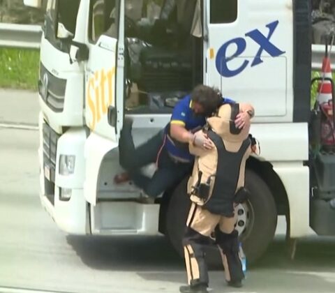 Imagem do post Suspeita de bomba no Rodoanel: Caminhoneiro é sequestrado em SP