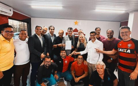 Imagem do post Marcone Amaral registra candidatura à presidência do Vitória e faz história como o primeiro ex-jogador a disputar comando do clube