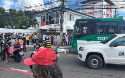 Imagem do post Acidente fatal em Pernambués: Motociclista colide e é atropelado