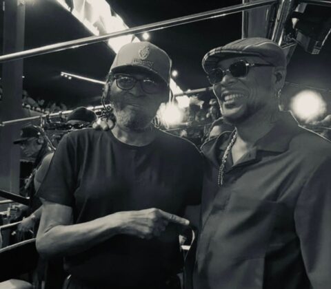 Imagem do post Jau e Edson Gomes arrastam a maior pipoca do Pré-Caju e transformam Atalaia em mar de gente