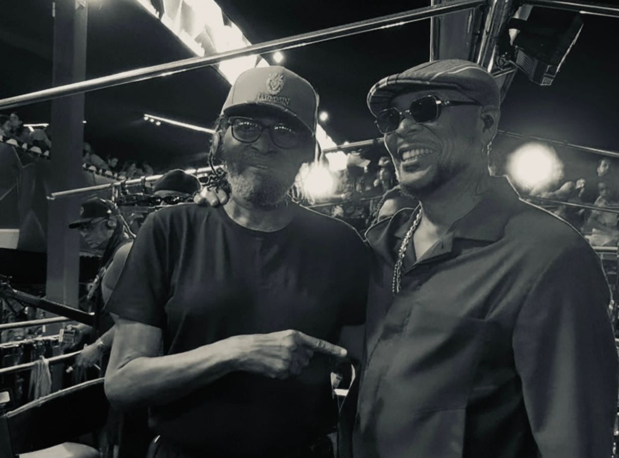 Jau e Edson Gomes arrastam a maior pipoca do Pré-Caju e transformam Atalaia em mar de gente