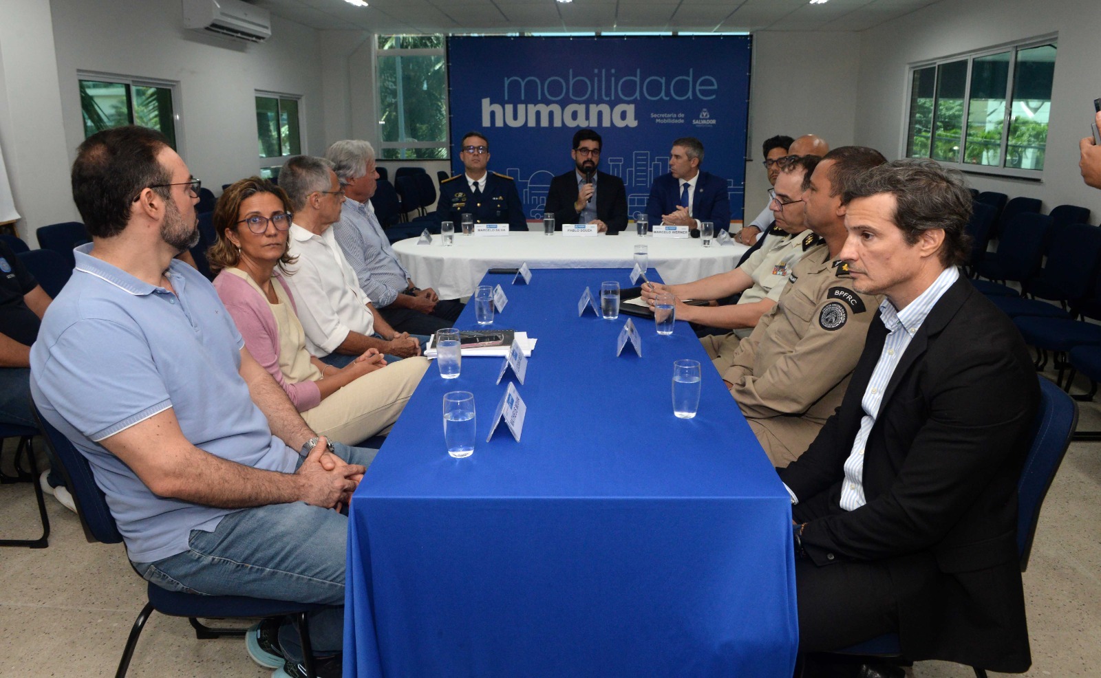 Semob e forças de segurança formalizam grupo para combater ataques a ônibus