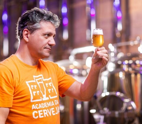 Imagem do post Ambev revela segredos do teste do chá e fermento para cerveja