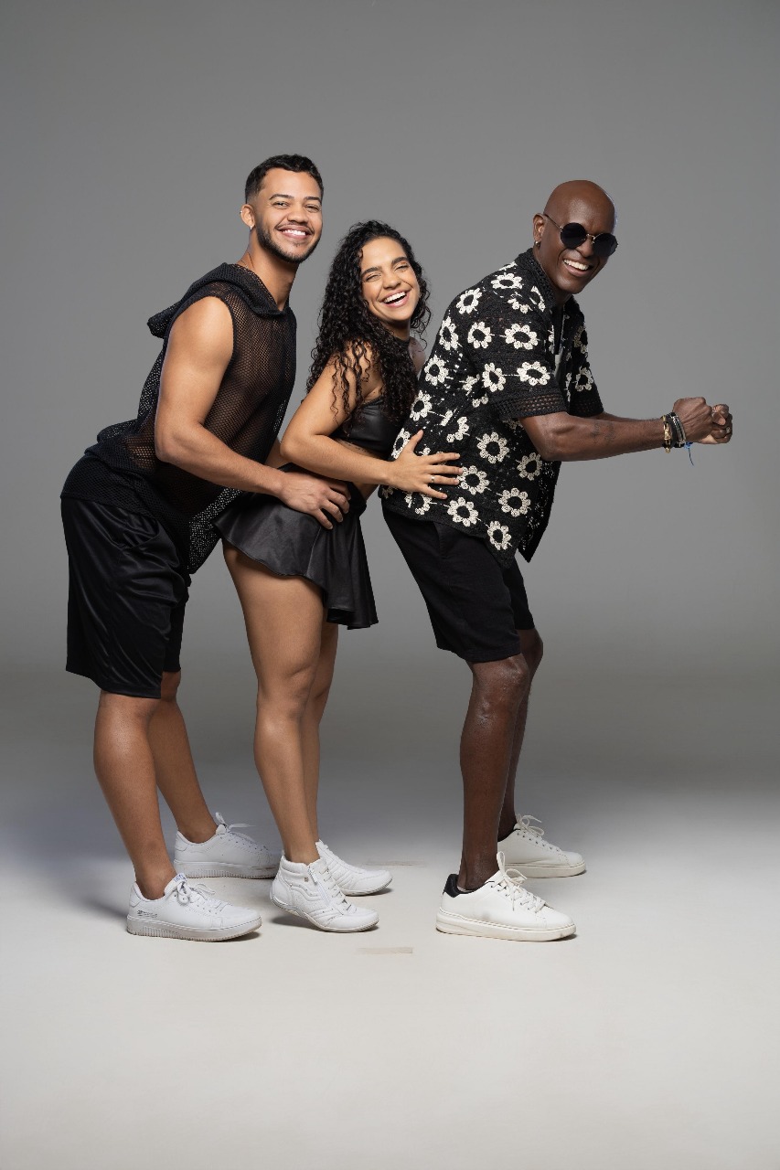 Feriado: Companhia do Pagode faz ensaio com samba trator em São Rafael